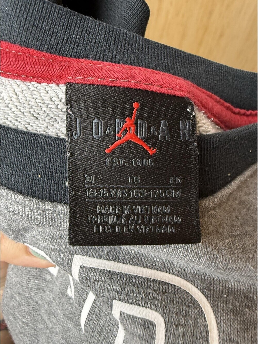 Vintage Jordan Sweatshirt Kids XL Gray Fleece Pullover Jumpman 23  Basketball - Picture 8 of 8